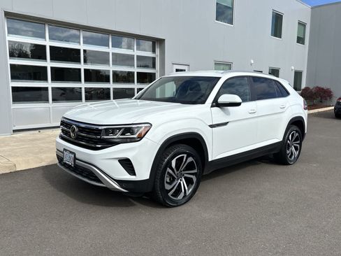 Used 2020 Volkswagen Atlas Cross Sport SE AWD/4WD image 1