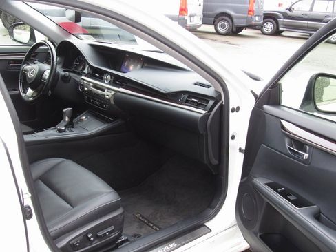 Used 2016 Lexus ES 350 image 16