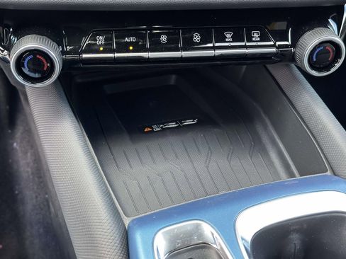 New 2026 Chevrolet Equinox EV LT image 12