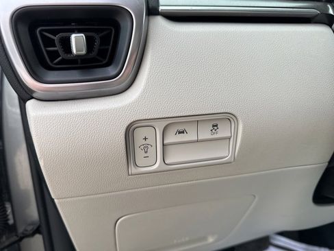 Certified 2022 Kia Sorento S image 6