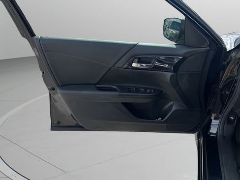 Used 2015 Honda Accord Sport image 24