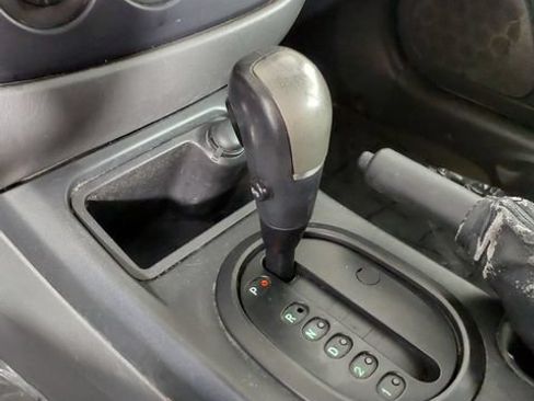 Used 2005 Ford Escape XLS FWD image 19