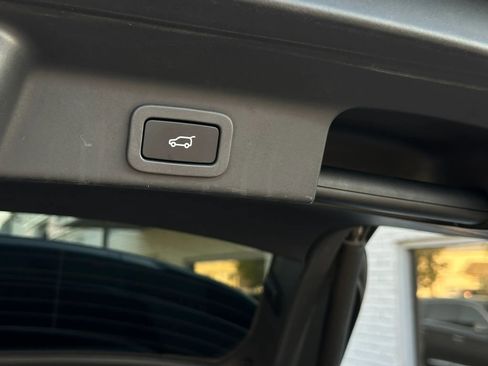 Used 2017 Jaguar F-PACE S AWD/4WD image 20