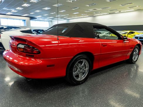 Used 1998 Chevrolet Camaro Z28 RWD image 5