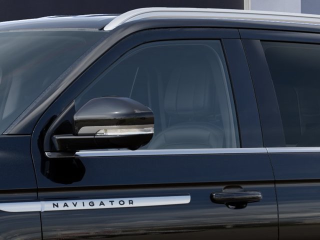 New 2027 Lincoln Navigator Premiere RWD image 20