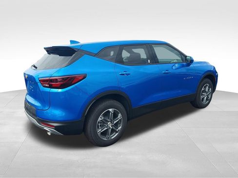 New 2026 Chevrolet Blazer LT w/ LPO, Floor Liner Package AWD/4WD image 5