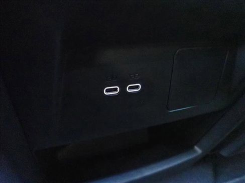 New 2026 Chevrolet Traverse LT image 11