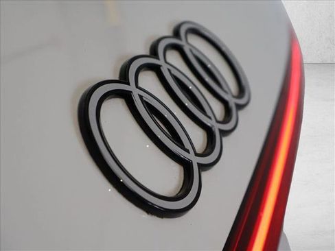 Used 2025 Audi Q5 Premium w/ Premium Plus AWD/4WD image 26