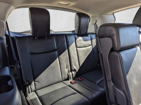 Used 2019 INFINITI QX60 Luxe w/ Essential Package image 21