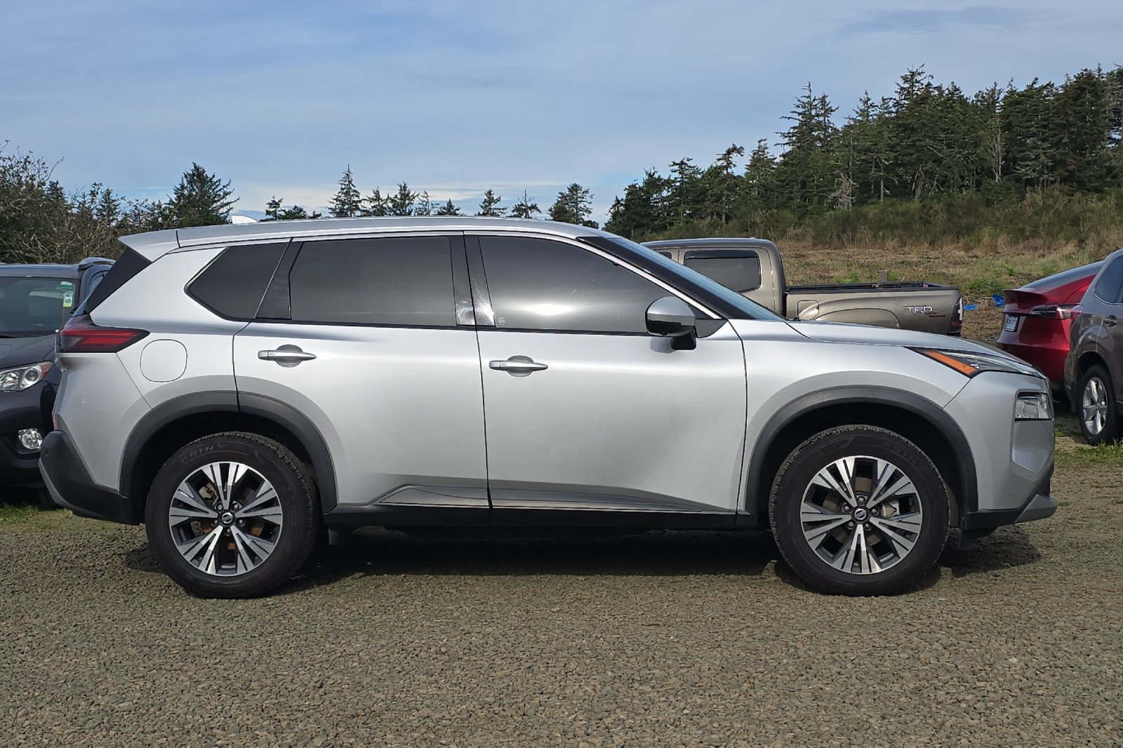 Used 2021 Nissan Rogue SV AWD/4WD image 4