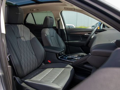 Used 2022 Buick Envision Avenir w/ Safety Package FWD image 19