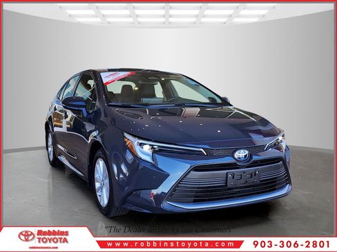 Used 2024 Toyota Corolla SE image 1