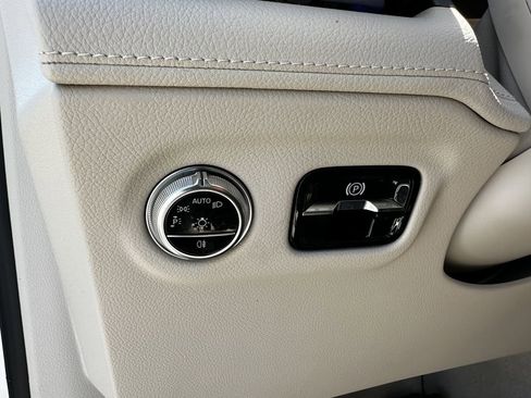 Certified 2023 Mercedes-Benz EQS 580 4MATIC SUV image 34