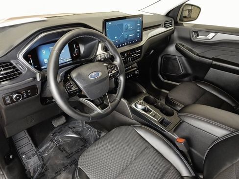 Used 2023 Ford Escape SE image 15