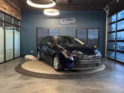Used 2023 Toyota Corolla LE w/ Carpet Mat Package (TMS) FWD image 1