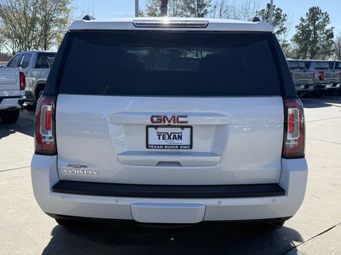 Used 2018 GMC Yukon SLT w/ HD Trailering Package image 6
