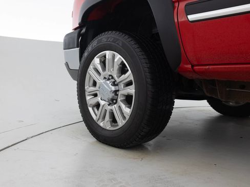 Used 2005 Chevrolet Silverado 2500 LS w/ Heavy-Duty Power Package image 17