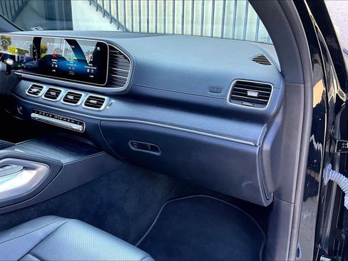 Used 2022 Mercedes-Benz GLS 450 4MATIC image 18