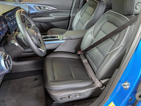Used 2024 Chevrolet Equinox EV LT w/ Active Safety Package 3 FWD image 17