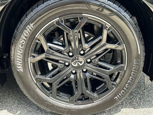 Certified 2026 INFINITI QX80 4WD image 13