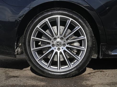 Used 2022 Mercedes-Benz S 580 4MATIC Sedan w/ AMG Line Package image 9