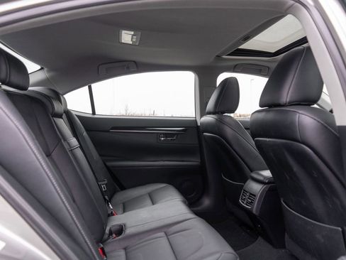 Used 2016 Lexus ES 350 w/ Accessory Package 2 image 13