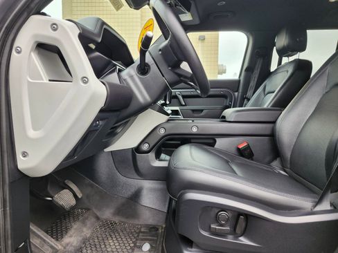 Used 2024 Land Rover Defender 110 S AWD/4WD image 18