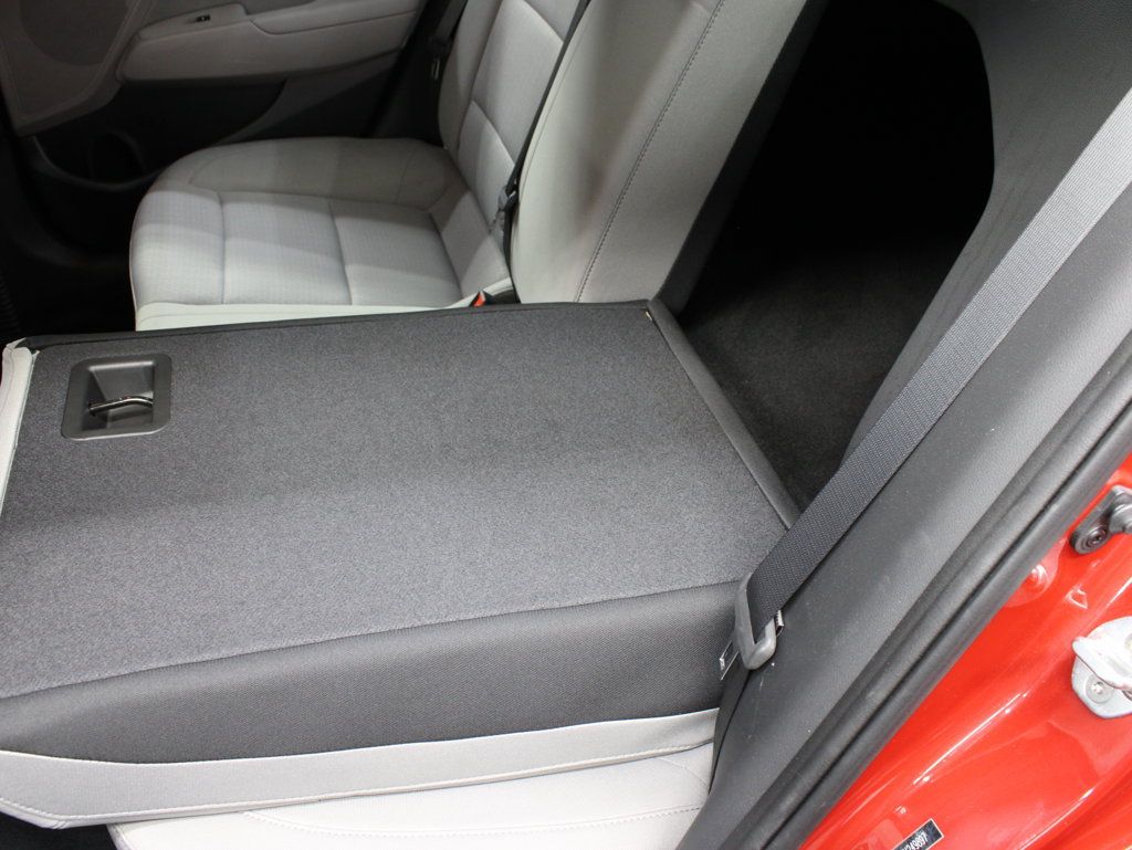 Used 2018 Hyundai Elantra Value Edition FWD image 51