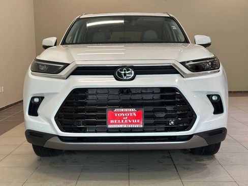 Certified 2026 Toyota Grand Highlander AWD image 6