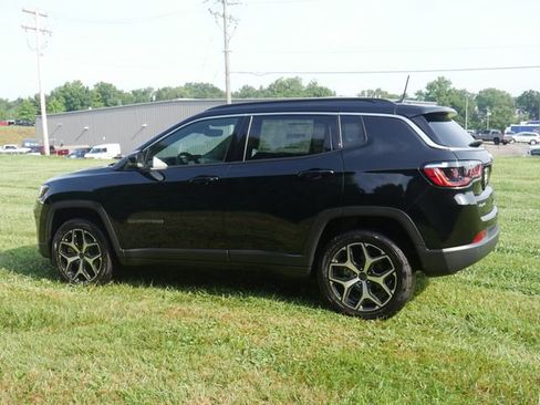 New 2026 Jeep Compass Limited AWD/4WD image 9