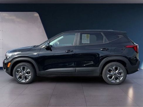 Certified 2024 Kia Seltos LX AWD/4WD image 2