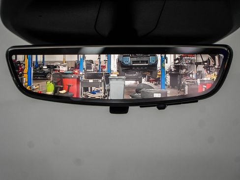 Used 2022 Cadillac Escalade Premium Luxury Platinum w/ Heavy-Duty Trailer Package image 18