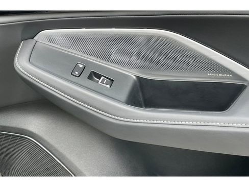 Certified 2025 Acura MDX w/Technology Package image 22