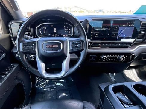 Used 2025 GMC Sierra 1500 SLT AWD/4WD image 9
