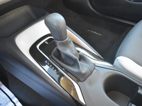 Used 2025 Toyota Corolla LE image 26