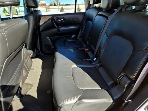 Used 2023 Nissan Armada SL image 11