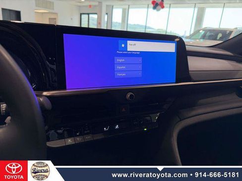 Certified 2024 Toyota Crown AWD/4WD image 21
