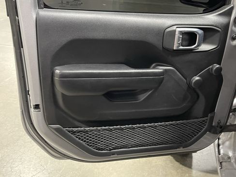 Used 2021 Jeep Wrangler Sport AWD/4WD image 13