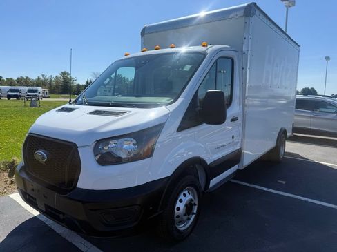 Used 2022 Ford Transit 350 DRW RWD image 2