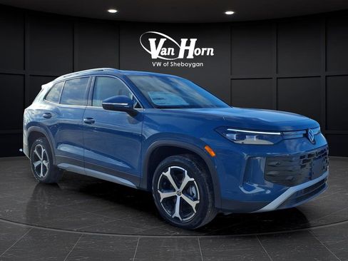 New 2026 Volkswagen Tiguan SE image 1