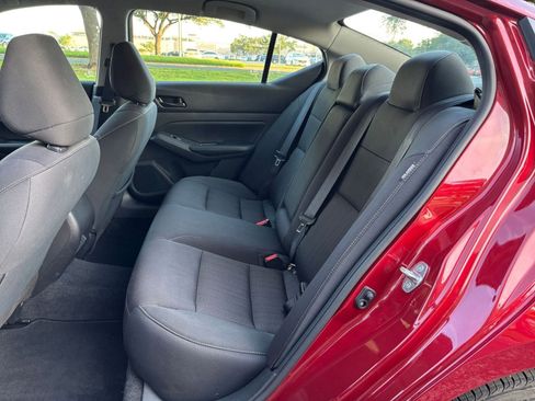 Used 2025 Nissan Altima 2.5 SV FWD image 21
