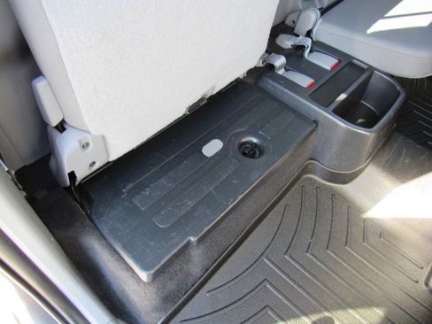 Used 2014 Toyota Tacoma 4x4 Access Cab w/ SR5 Package image 32