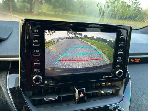 Used 2021 Toyota Corolla SE FWD image 23