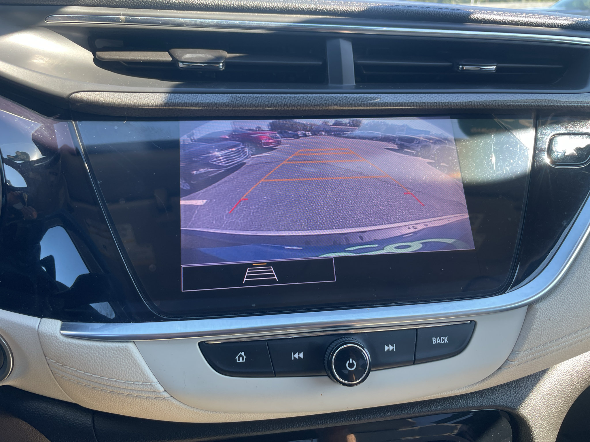 Certified 2020 Buick Encore GX Preferred w/ Cold Weather Comfort Package FWD image 28
