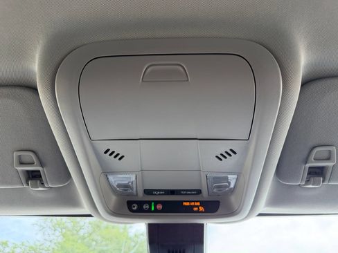 Used 2024 Chevrolet Equinox LT FWD image 37
