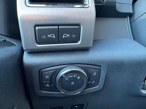 Certified 2022 Ford F350 Platinum w/ Tremor Off-Road Package AWD/4WD image 26