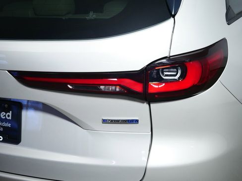 Used 2024 MAZDA CX-90 Plug-In Hybrid w/ Preferred image 17