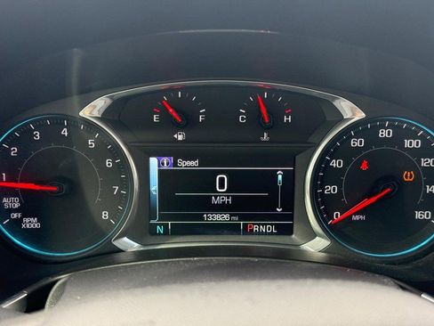 Used 2018 Chevrolet Equinox LT w/ Sun & Infotainment Package image 25