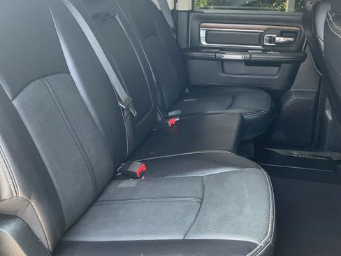 Used 2018 RAM 1500 Laramie w/ Convenience Group AWD/4WD image 42