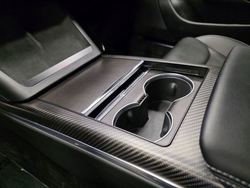 Used 2021 Tesla Model S Plaid image 24